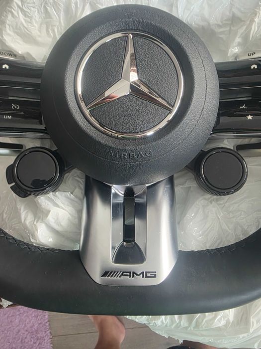 Оригинален волан за Mercedes AMG с пера за управление за