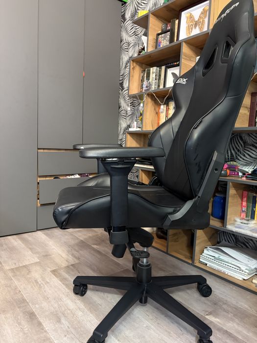 Игровое кресло DXRacer Gladiator