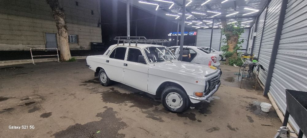 Volga gaz 2410 sotiladi