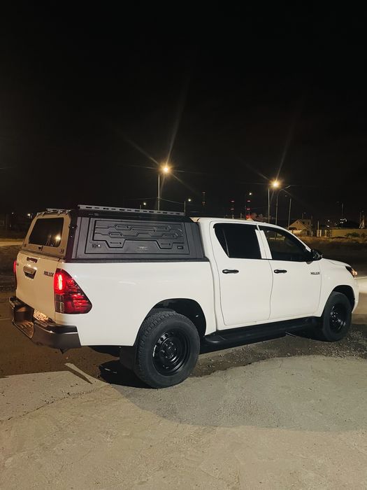 Тойота хайлюкс продам