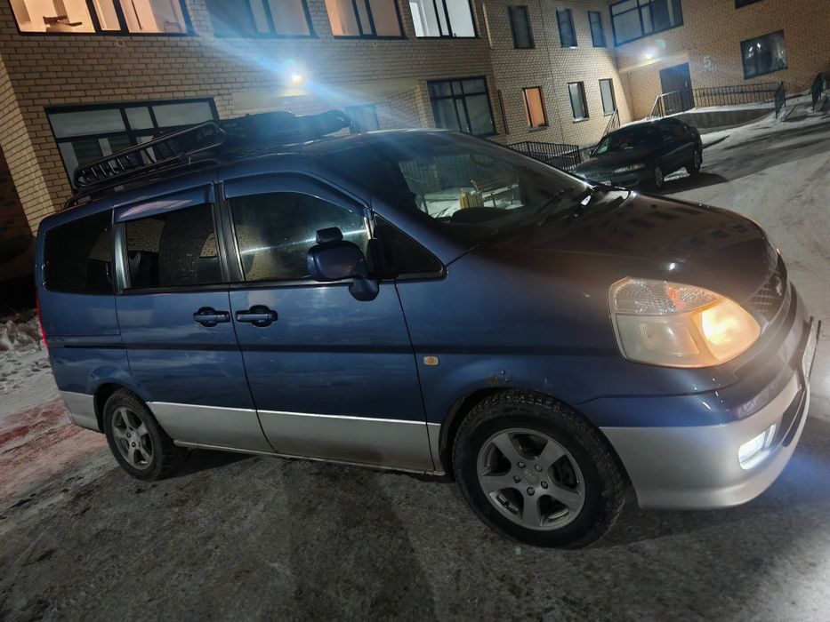 Продам Ниссан Серена