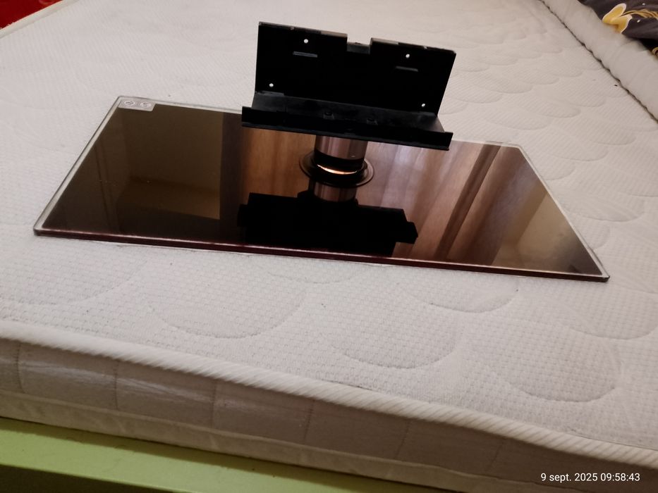 Vând suport Televizor