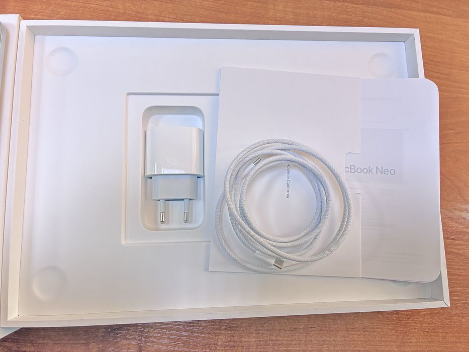 Macbook NEO 512 гб