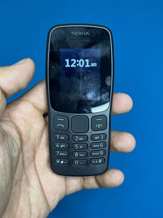 Кнопочный телефон  Nokia 106