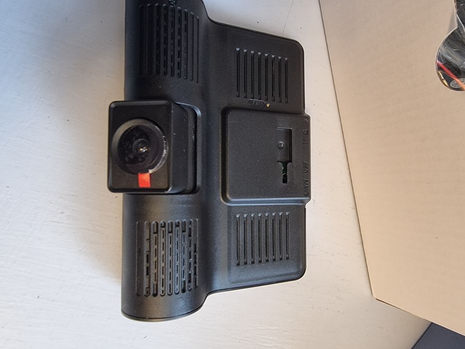 Продам автомобильный видеорегистратор