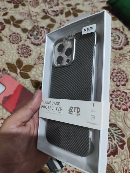 Чехлы на iPhone 15 Pro Max и 16.