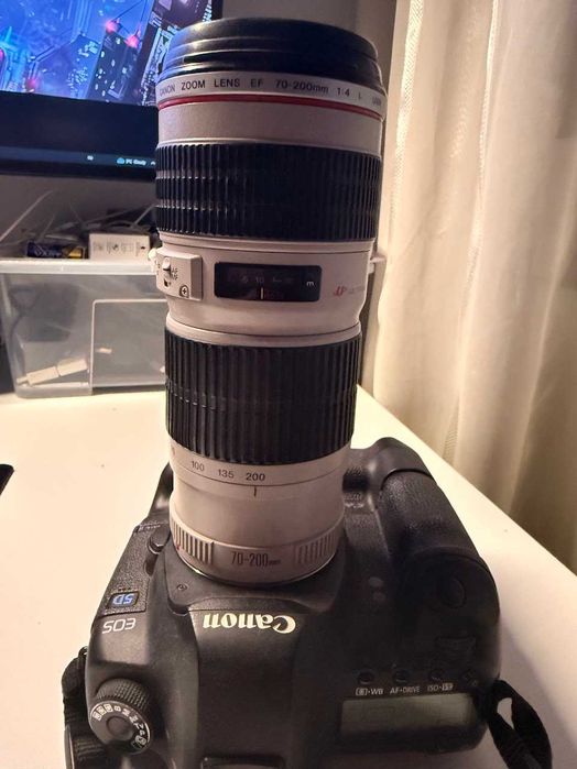Canon EOS 5D Mark II + 70-200mm f/4L + Grip BG-E6 | Kit profesional