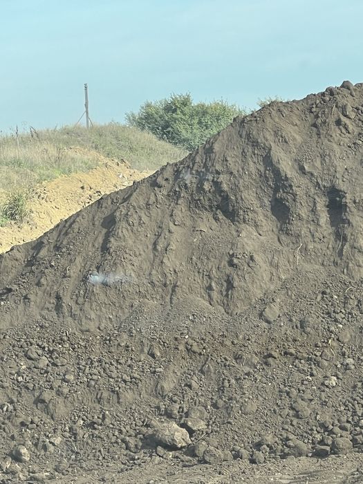 Vand pamant negru si piatra naturala