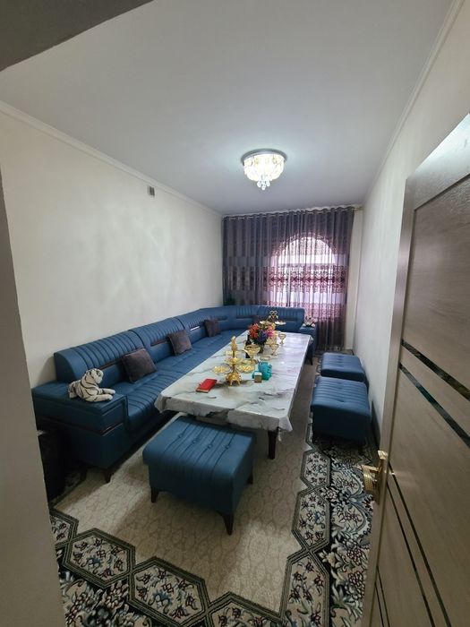 Nurafshon shaharning markazida joylashgan uy sotiladi!