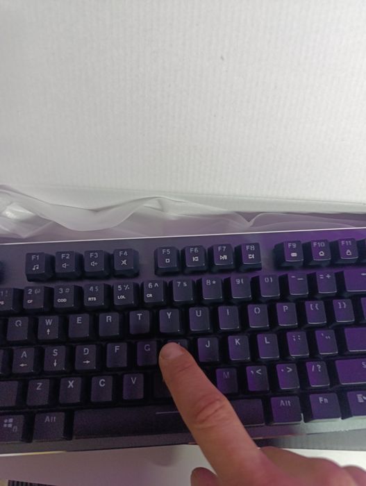 Cel mai mic preț Tastatura MeeTion mecanica iluminata nouă