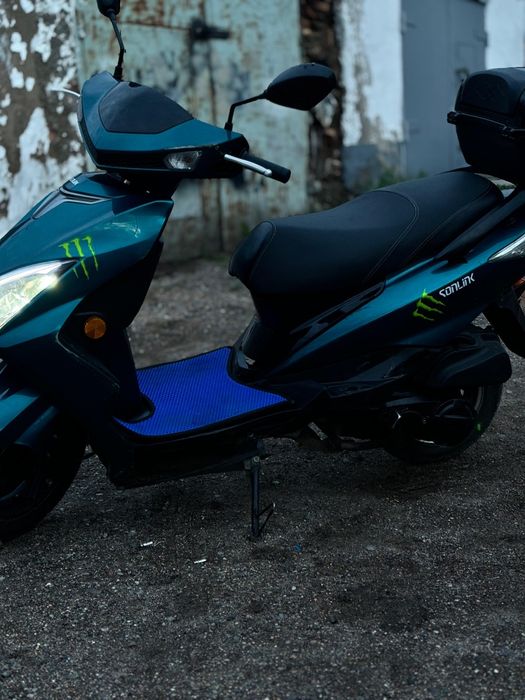 В продаже скутер м8 про