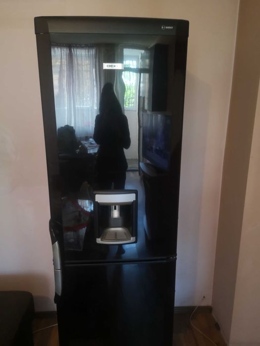 Хладилник с фризер