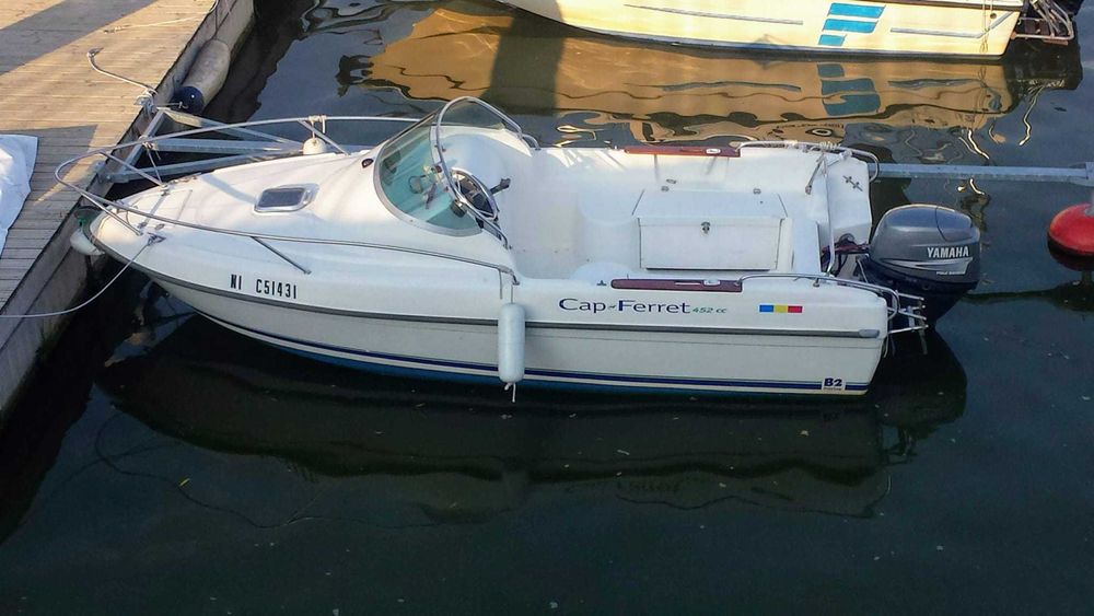 Barca semicabinata CAP  FERRET 452 CC