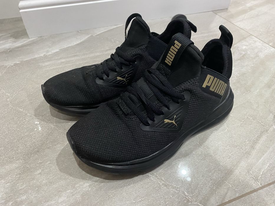 Чанта и маратонки Пума