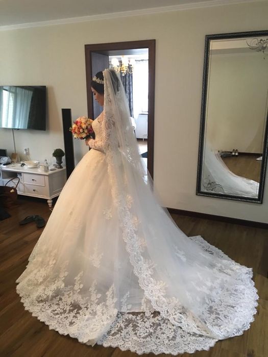 Продам шикарное платье