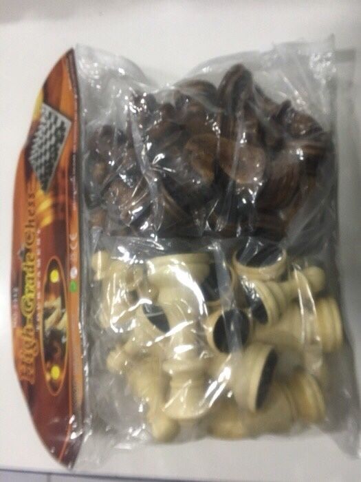 Шахматные фигуры большой! и Хорошый качество Деревянный