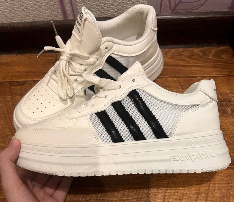 Школьная женская обувь