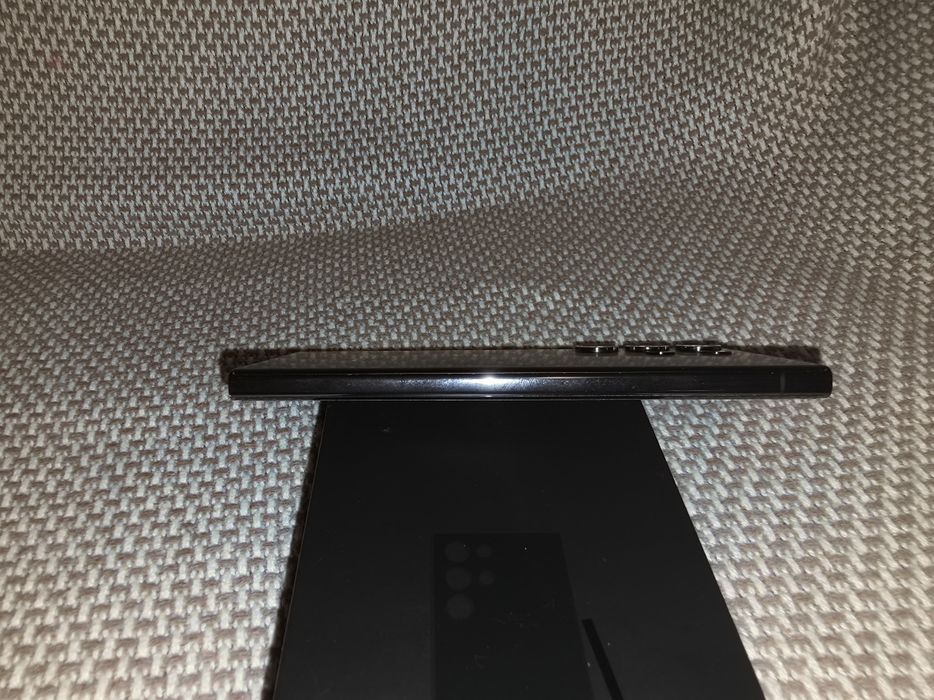 Doar vând Samsung Galaxy s23 ultra - 256 GB - 8gb ram - negru