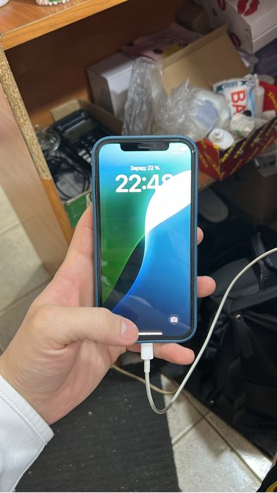 Продам айфон 12 про