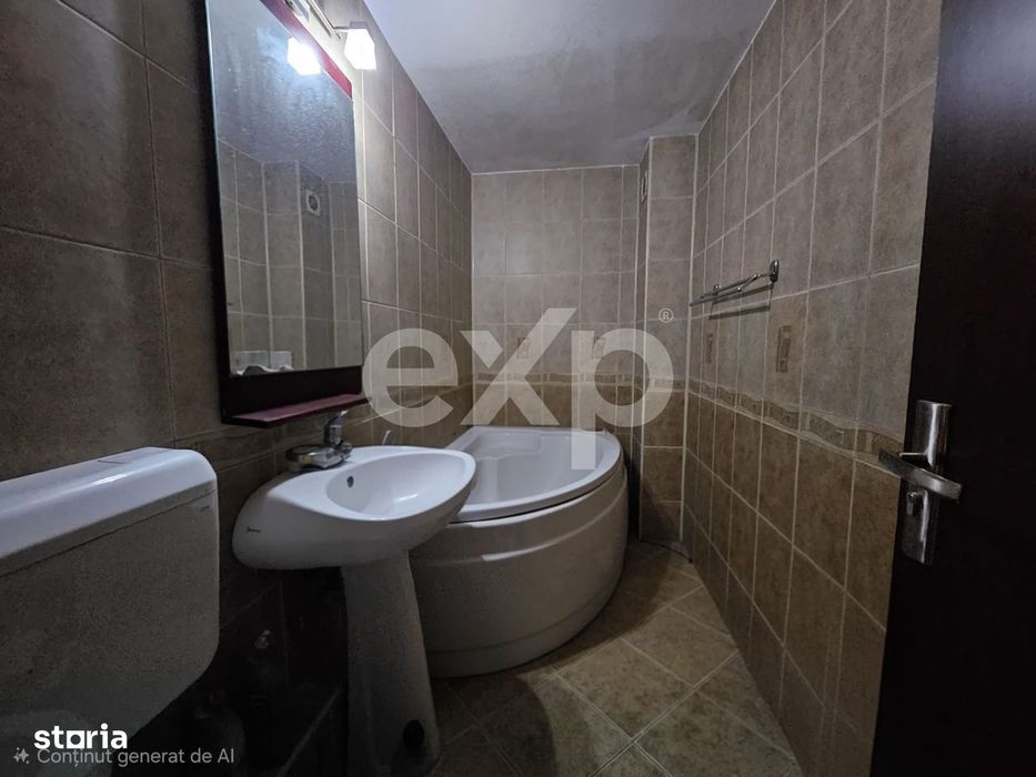 Apartament de vanzare 4 camere zona Nerva Traian