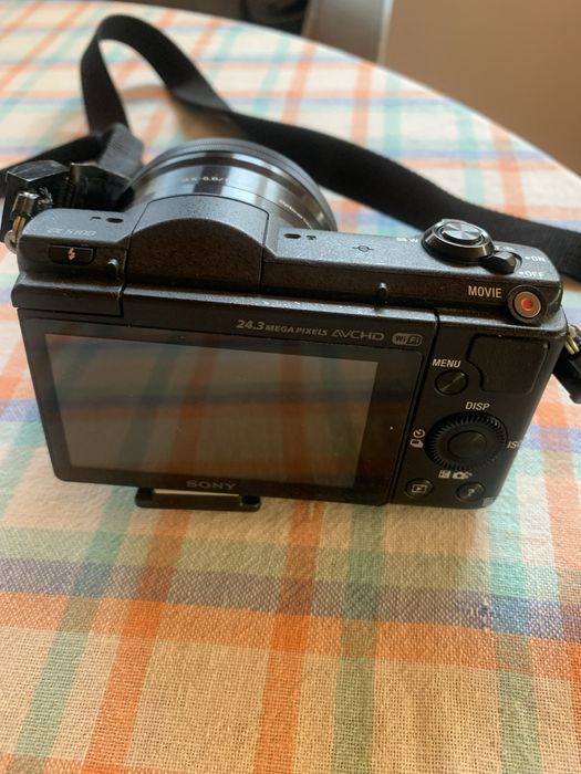 Sony A5100 + SELP1650 фотоапарат