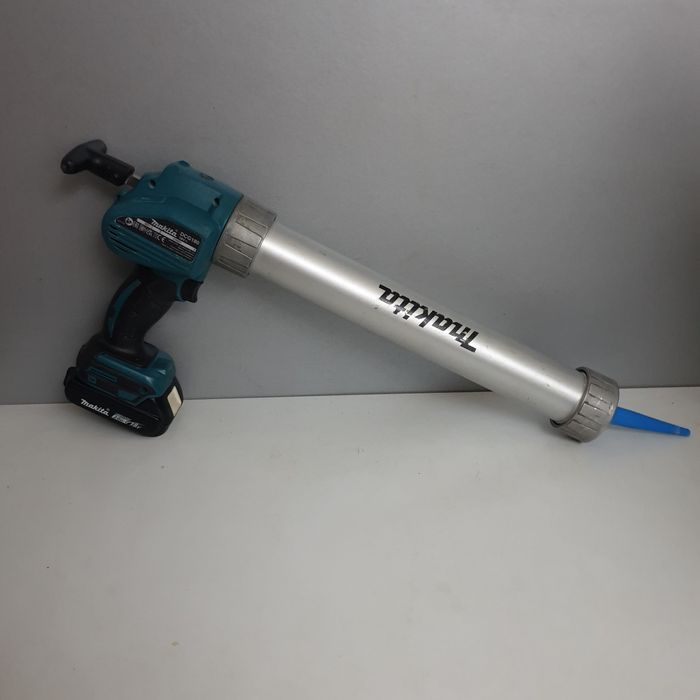 Makita DCG 180 Pistol profesional de silicon Made in Japan
