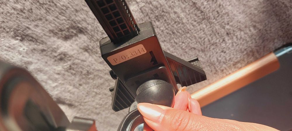 Стойка за кола за таблет или телефон