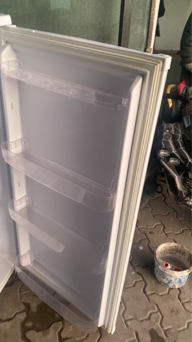 Продам холодильник почти новый