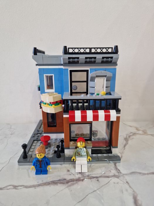 LEGO Creator 3-in-1 31050 Corner Deli (2016).