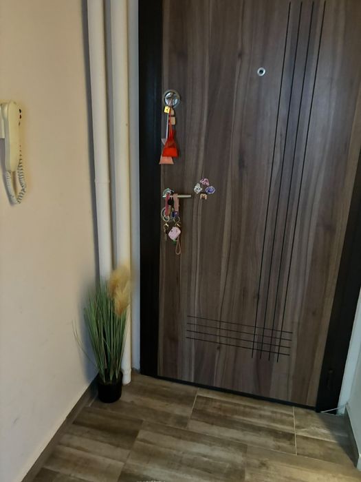 Давам гарсониера под наем.
