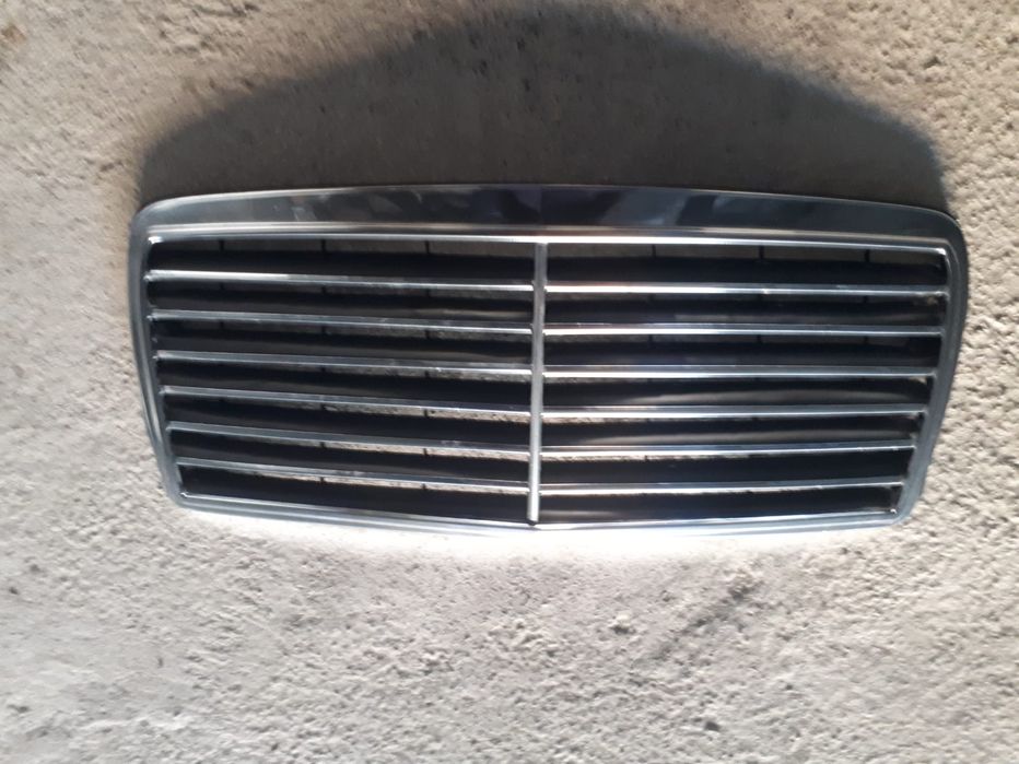 Мерседес w124 решётки радиатор