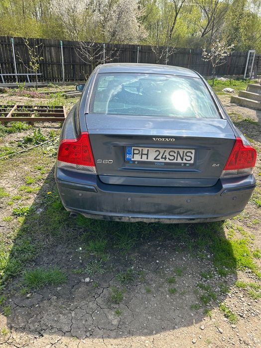 Volvo s60 avariat