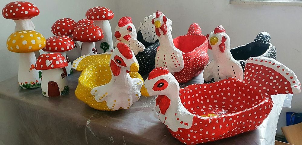 Decoratiuni gradina din ciment, ciuperci, ghiveci