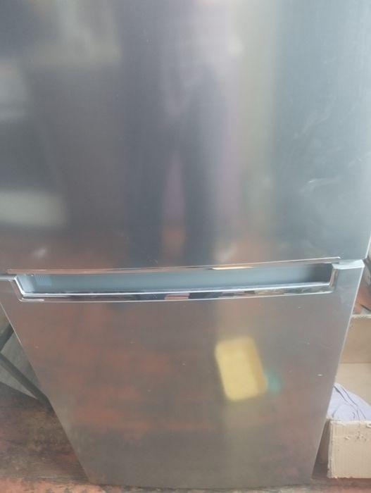 Холодильник LG в отличном состоянии