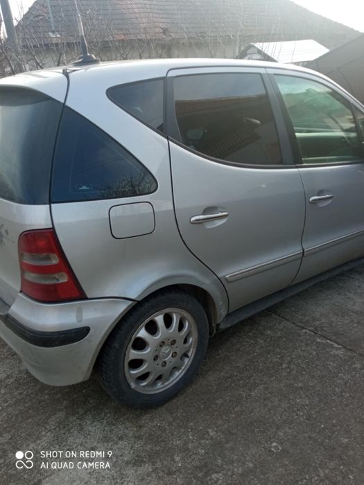 Vând Mercedes a clas