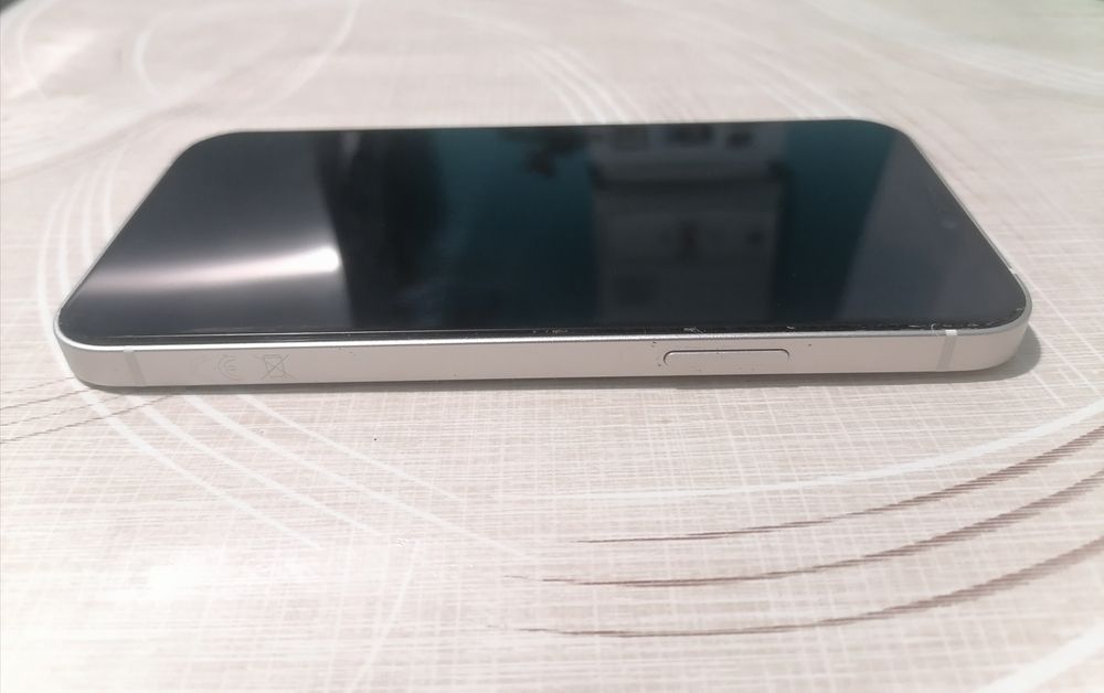 iPhone 12, 64 GB, White с гаранция