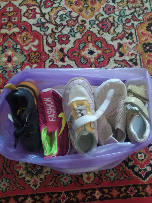 Отдам вещи для девочек