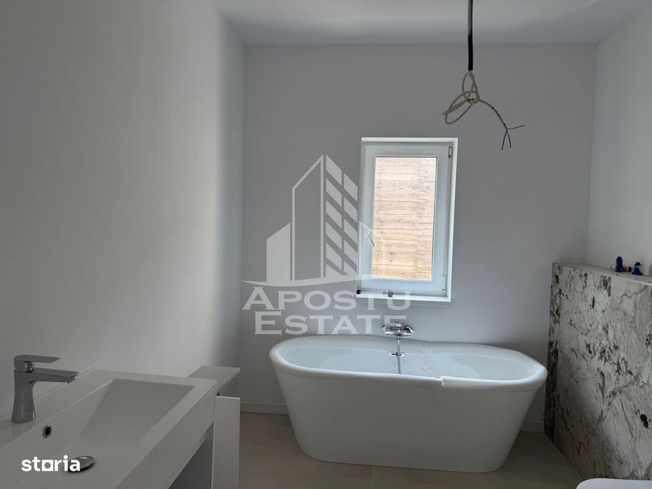 Duplex de vanzare cu 4 camere si 2 bai ,Ghiroda