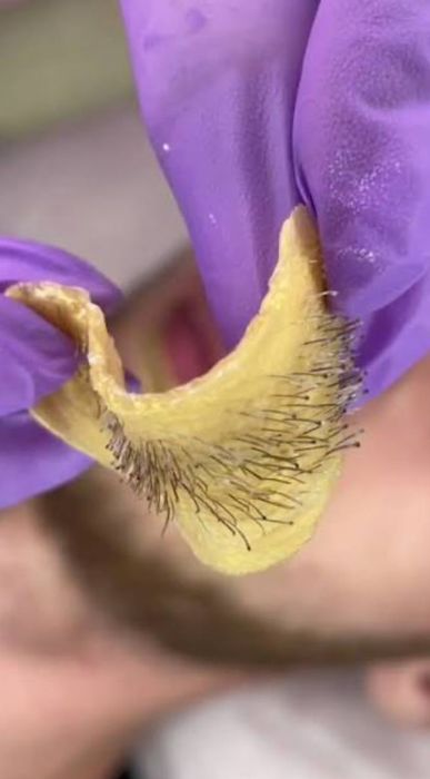 Мужской шугаринг, бритье