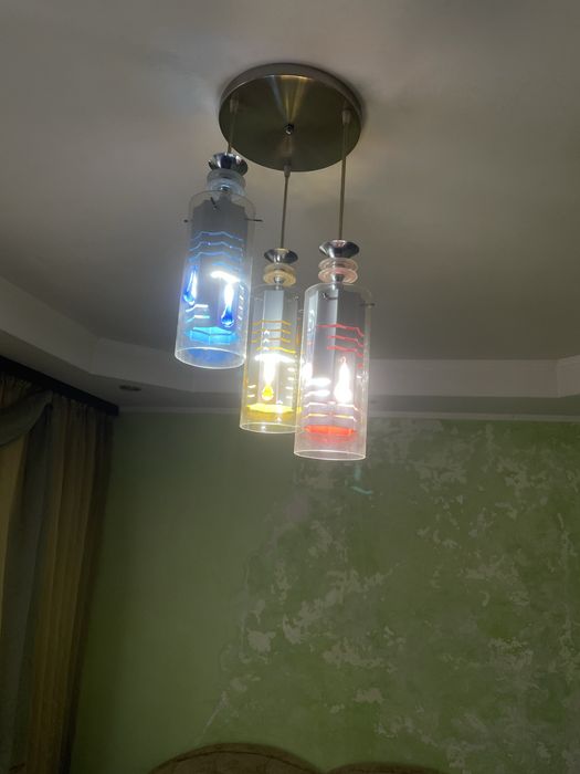 Цветен Полилей с 3 крушки