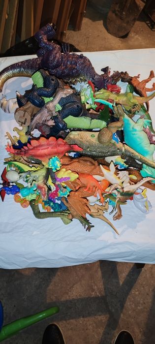 Dinozauri interactivi Telecomanda