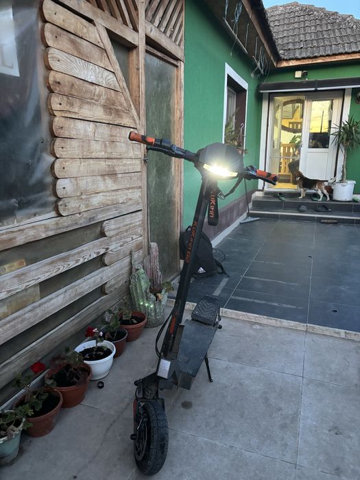 Vand trotineta electrica  Kukirin G2 2025