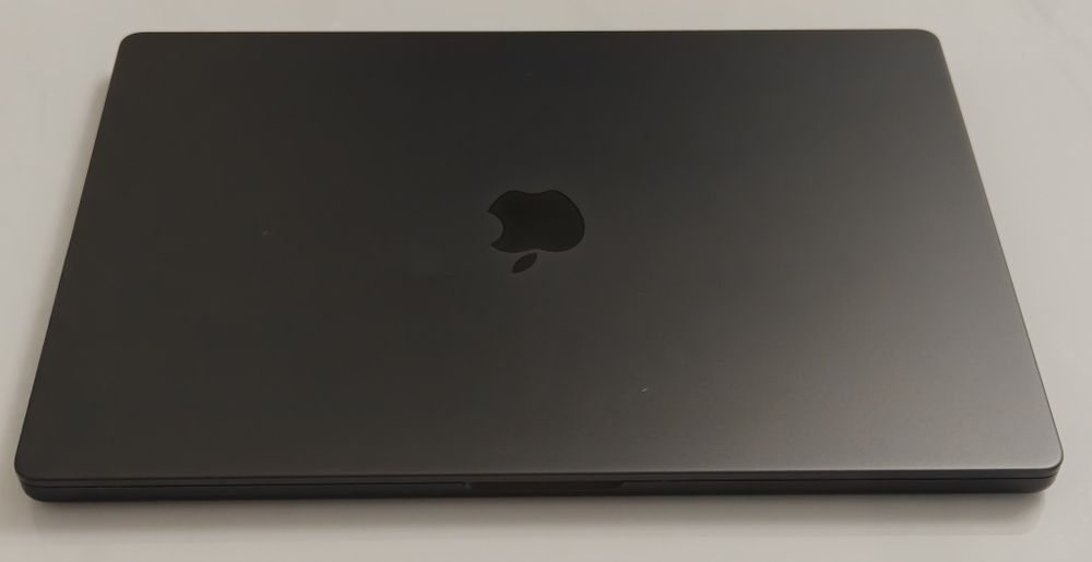 MacBook Pro 16 M5PRO 48/1TB 24 цикла