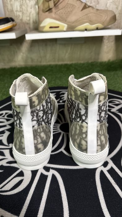 Dior B23 High x KAWS