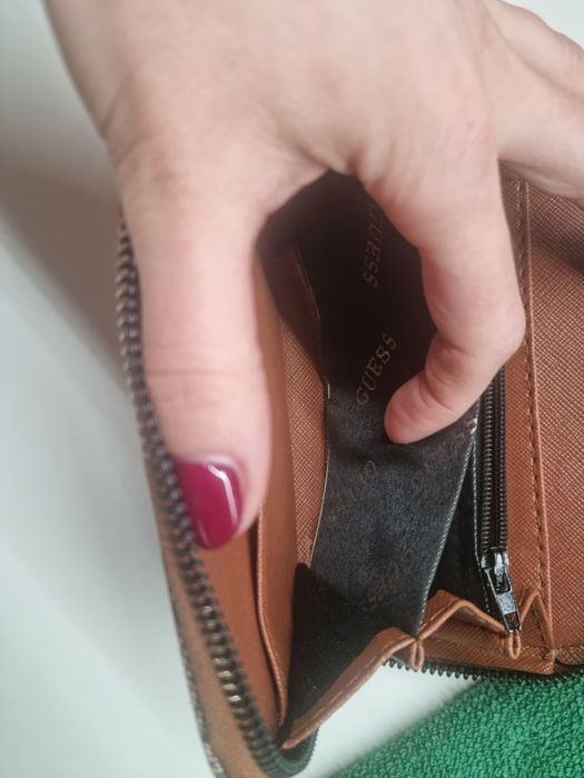 Дамско Пoртмоне Guess