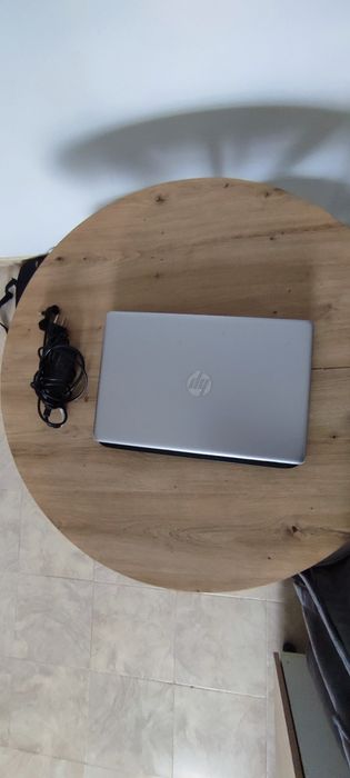 Vând laptop HP 15 cu cooler