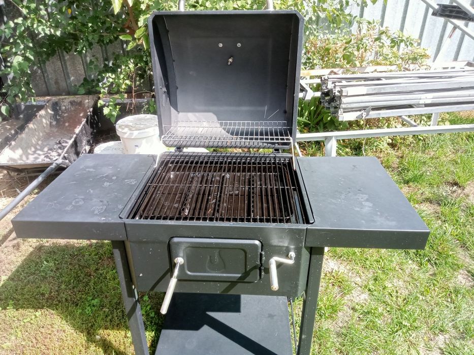 Срочно продаю барбекю