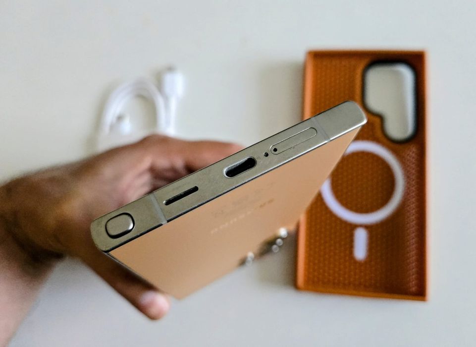 Samsung S24 Ultra impecabil