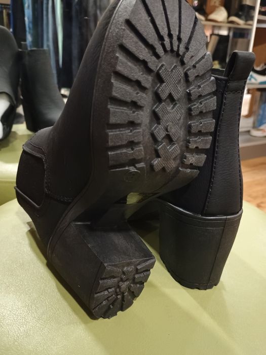 Зимни обувки , боти