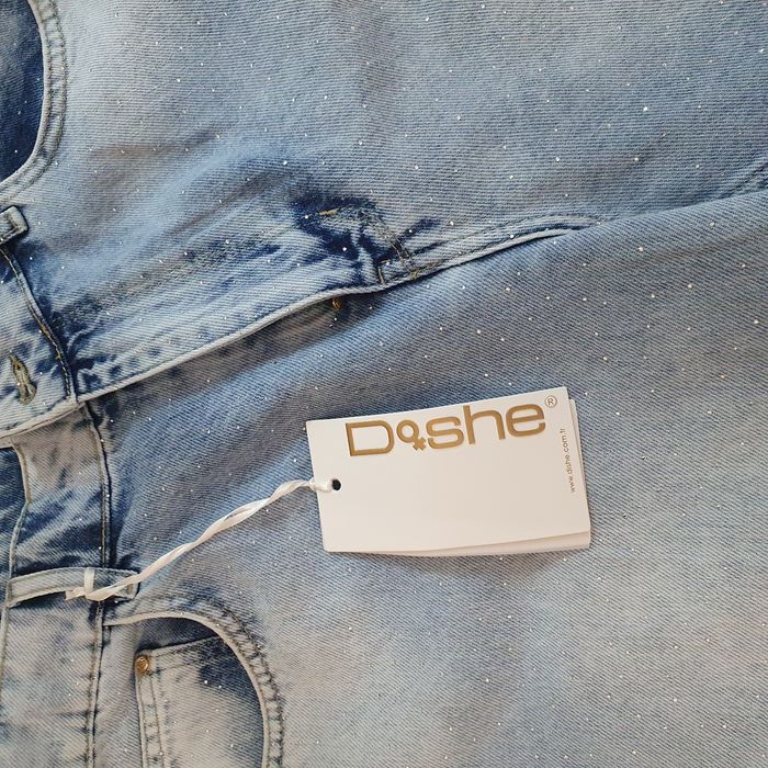 Продам бермуды Dshe